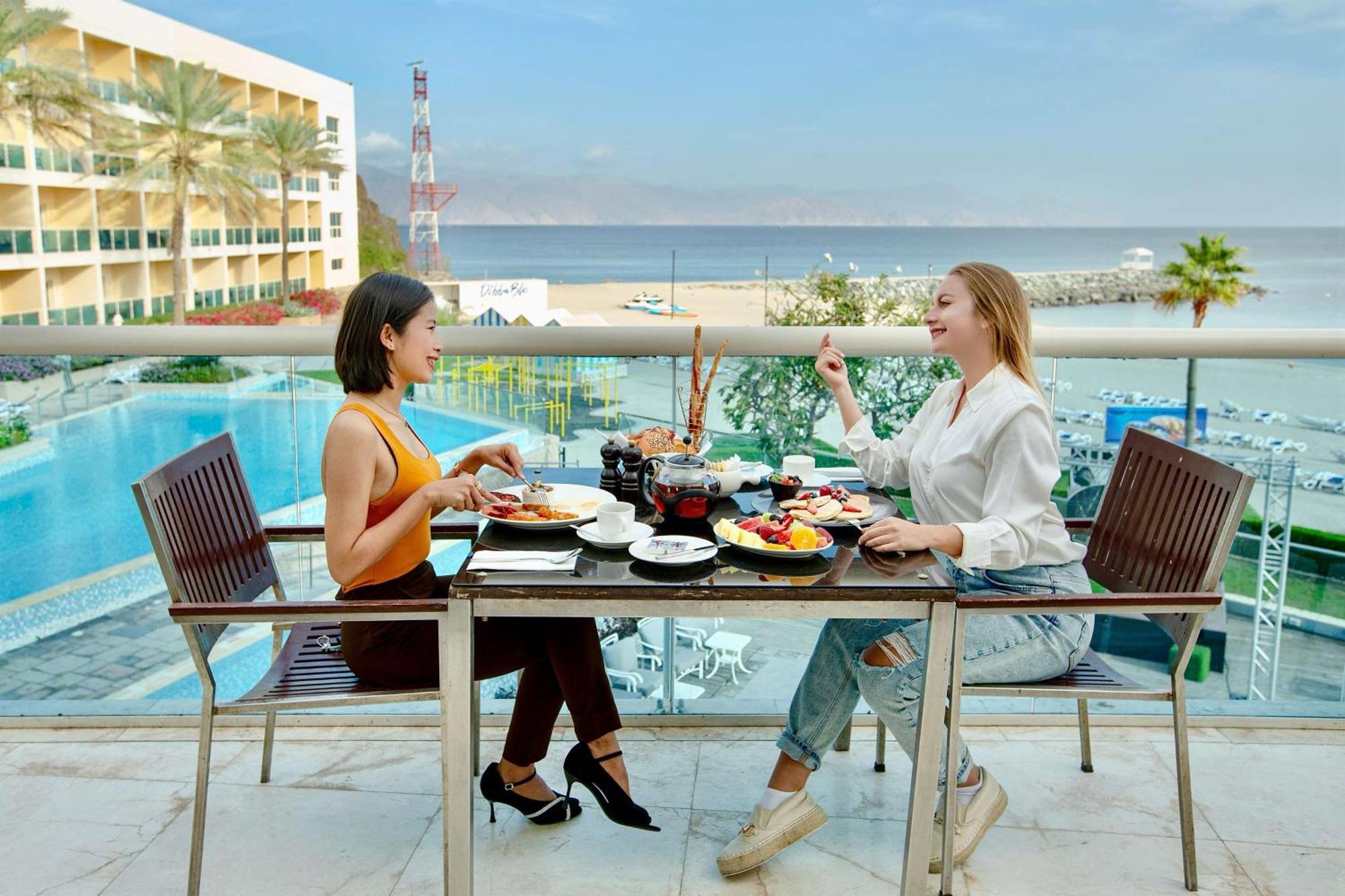 Radisson Blu Resort, Фуджейра Екстериор снимка The View